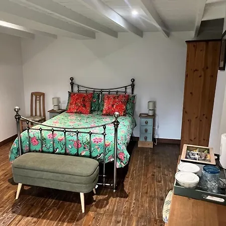The Little Robin Bed & Breakfast Chevanceaux Exterior photo